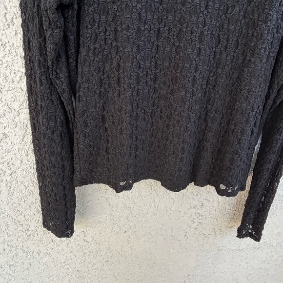Arizona Jean Company Black‎ Lace Crop Top - Picture 8 of 9